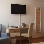 Zur Seku Kro