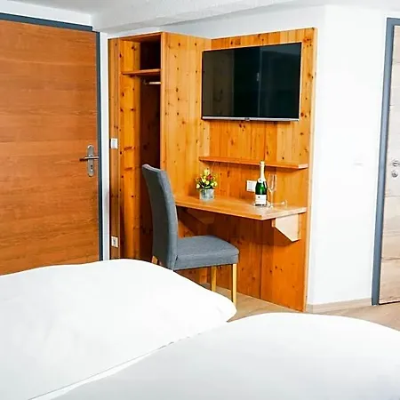 Zur Seku Inn