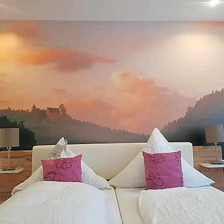 Zur Seku Inn *